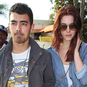 Joe Jonas, Ashley Greene Joe Jonas, Ashley Greene